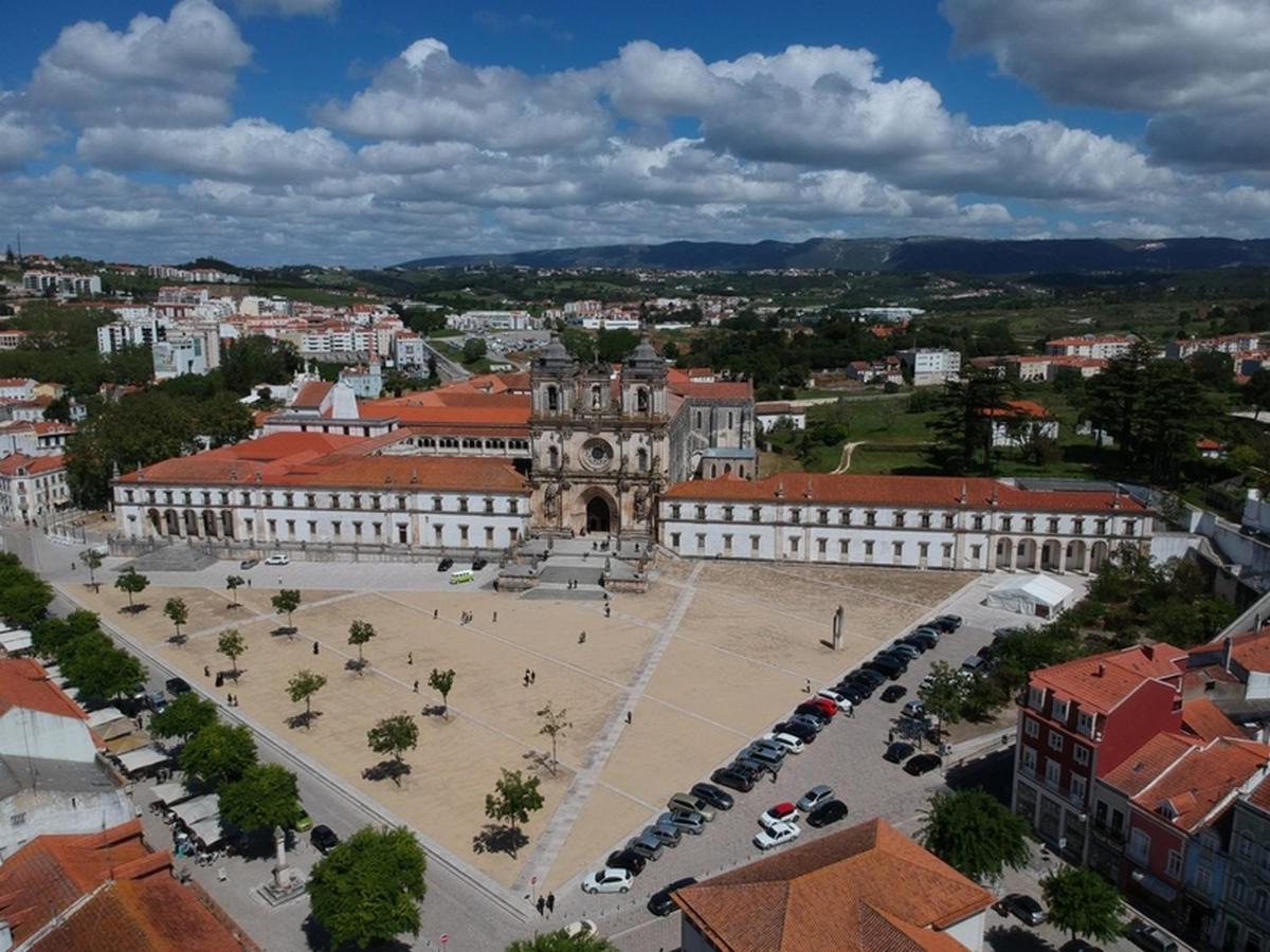 Quartos Confortaveis Em Casa Proximo Ao Mosteiro Batalha Exterior photo